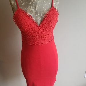 Haute Monde dress, Size S, 90% Polyester/ 10% Spandex, Red
